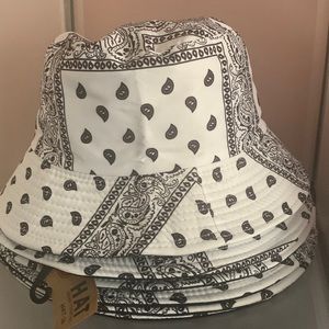 Bandana Print Bucket Hat